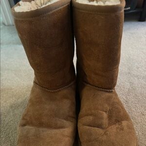 Mid length Ugg Boots